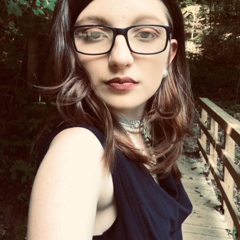 Meet your Posher, Chloe